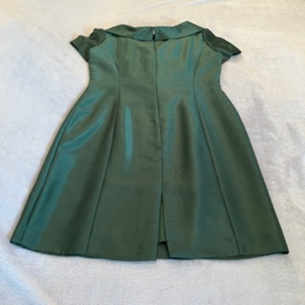 Tahari Arthur S Levine Women's Dress Size 12 Green - Picture 6 of 11